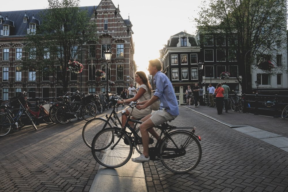 Lives saved, carbon reduced, cancers prevented… if the world cycled just like the Dutch do